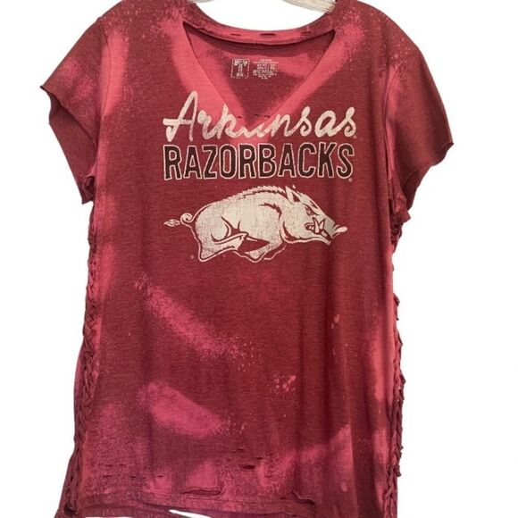 Arkansas Razorback Distressed Short Sleeved Tee Size XL - Picture 1 of 7